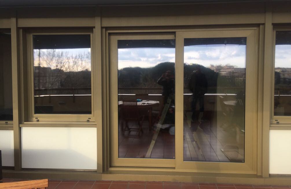 porta scorrevole dorata