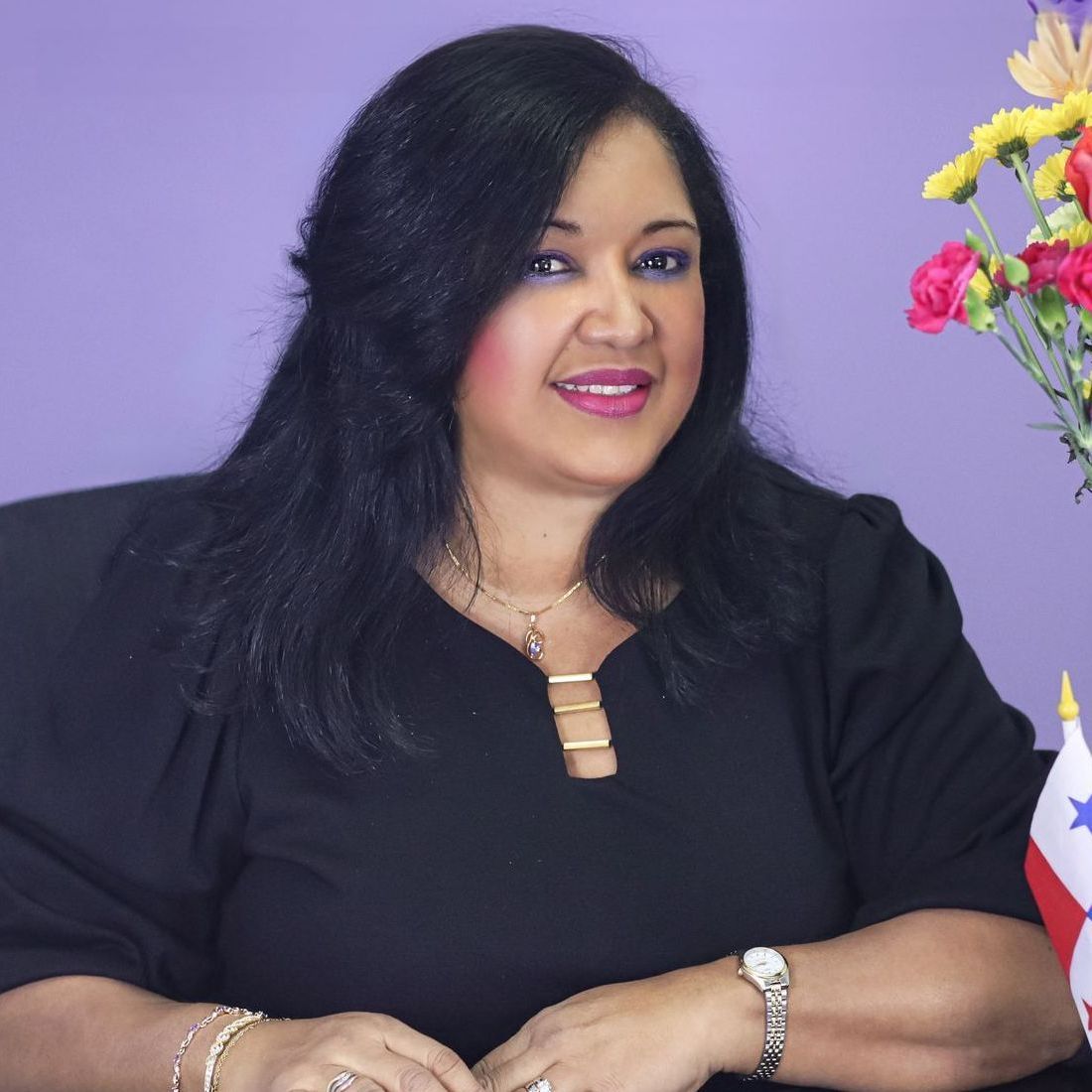 Thyanni De Leon PTY Lawyers
(a woman wearing a watch and a necklace smiles for the camera)