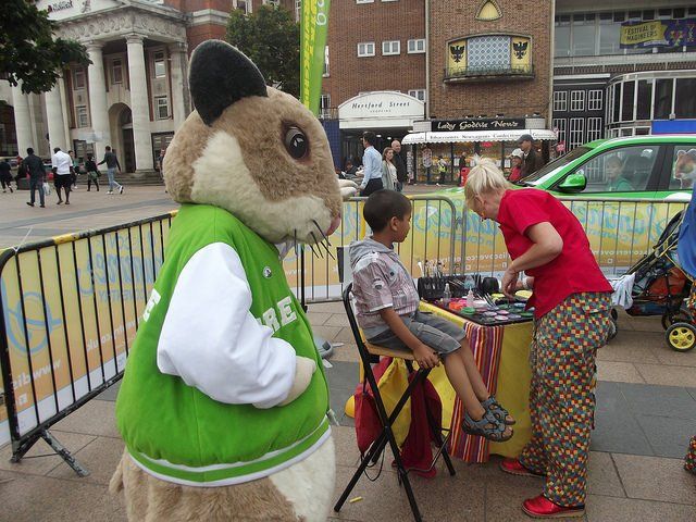 Balloon modelling in Solihull