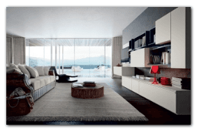 living room con ampie vetrate