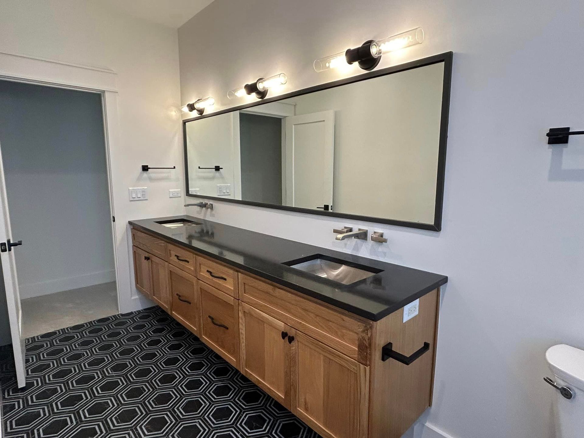 Beautiful  Custom Bath Roger Townsend Construction  Co. Quality Custom Homes North Texas  Pottsboro  Lake Texoma 