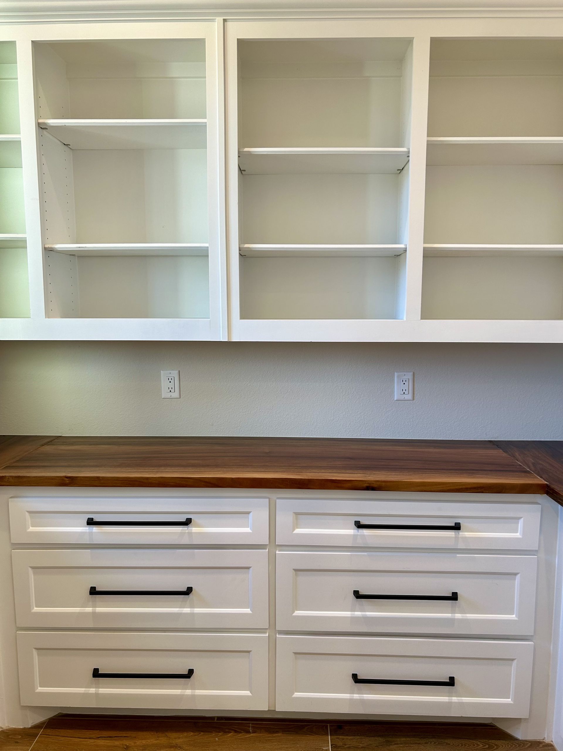 Beautiful  Custom Pantry Roger Townsend Construction  Co. Quality Custom Homes North Texas  Pottsboro  Lake Texoma 