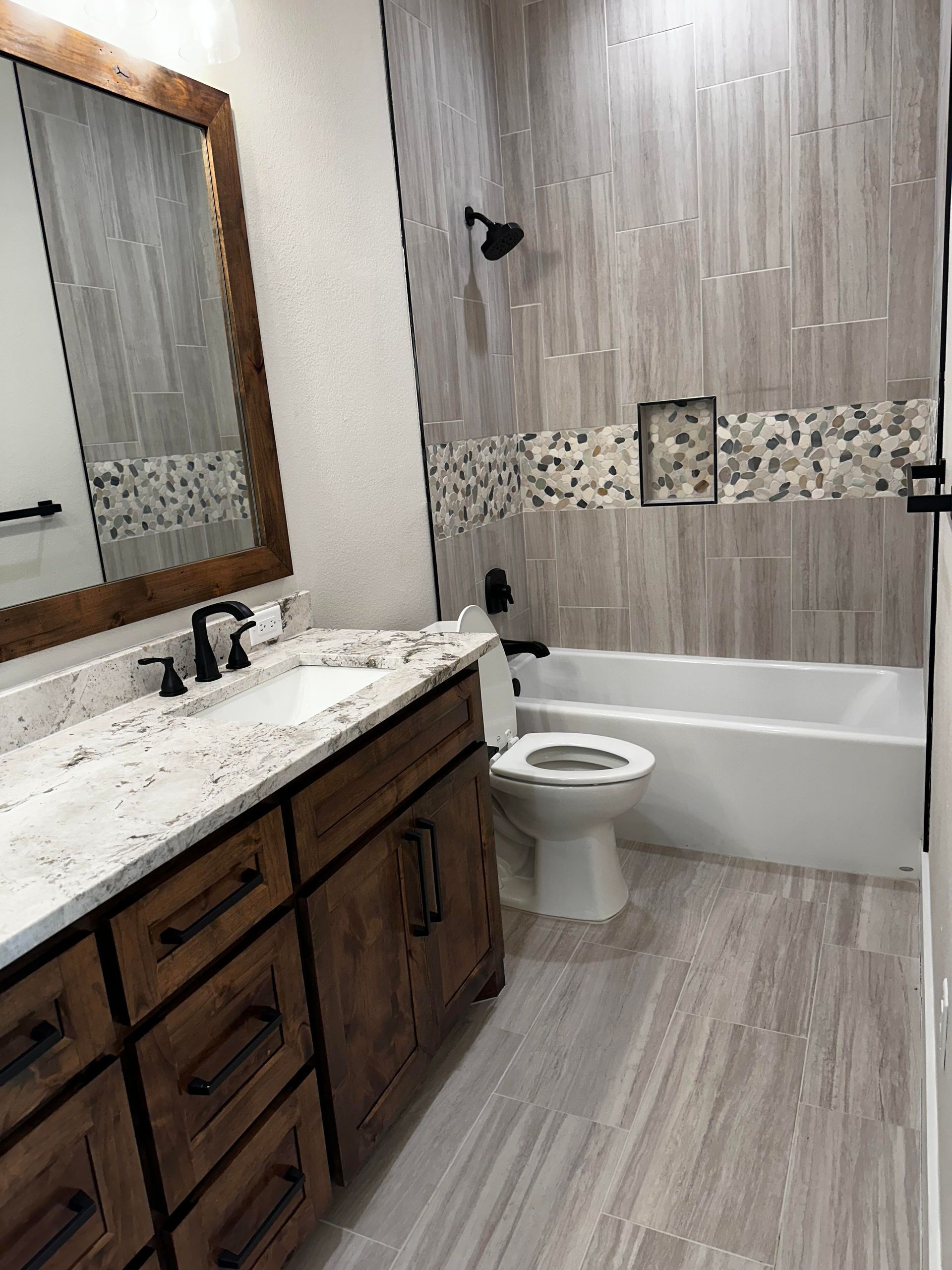 Beautiful  Custom Bath Roger Townsend Construction  Co. Quality Custom Homes North Texas  Pottsboro  Lake Texoma 