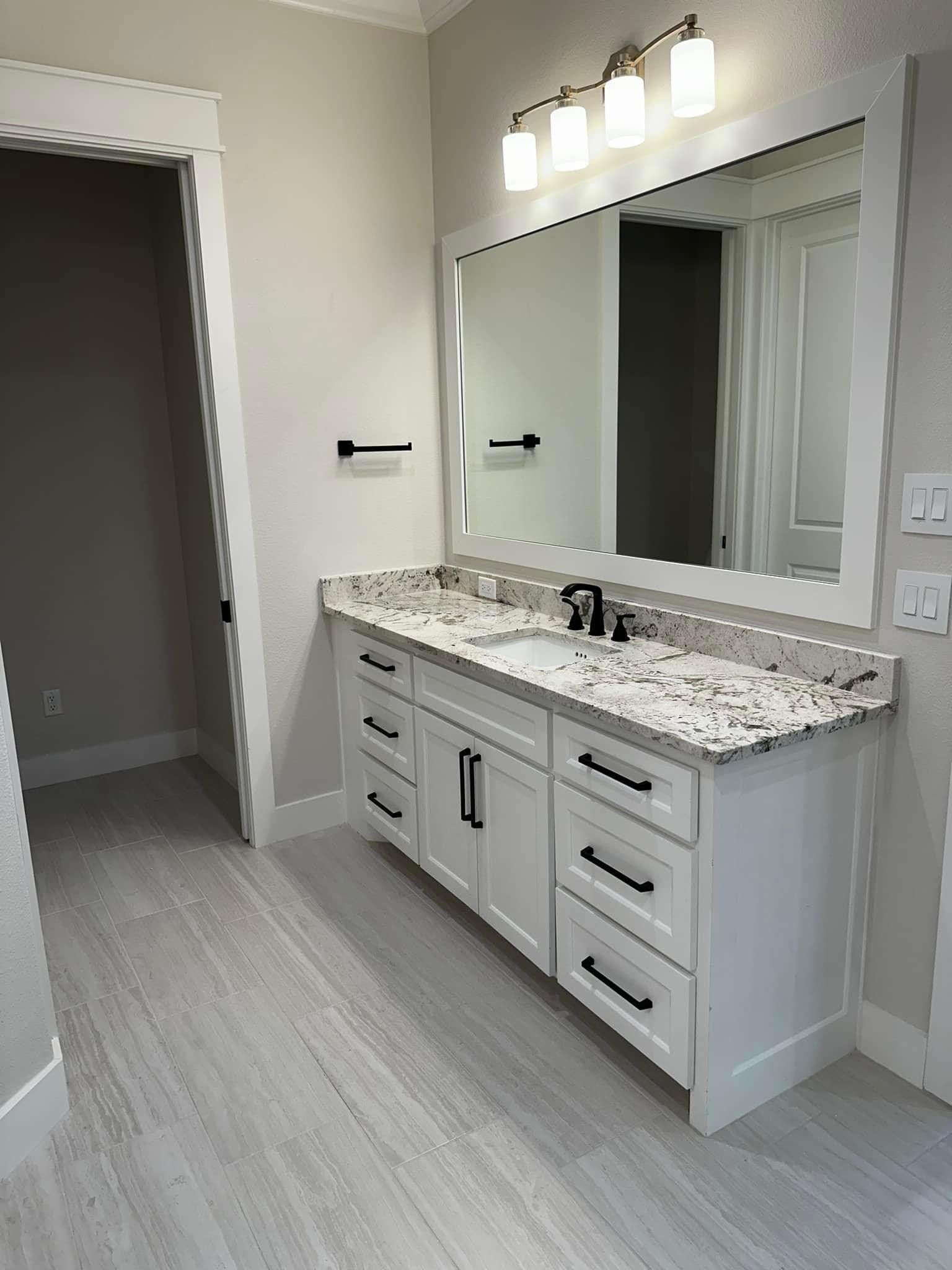 Beautiful  Custom Laundry/Mud Room Roger Townsend Construction  Co. Quality Custom Homes North Texas  Pottsboro  Lake Texoma 