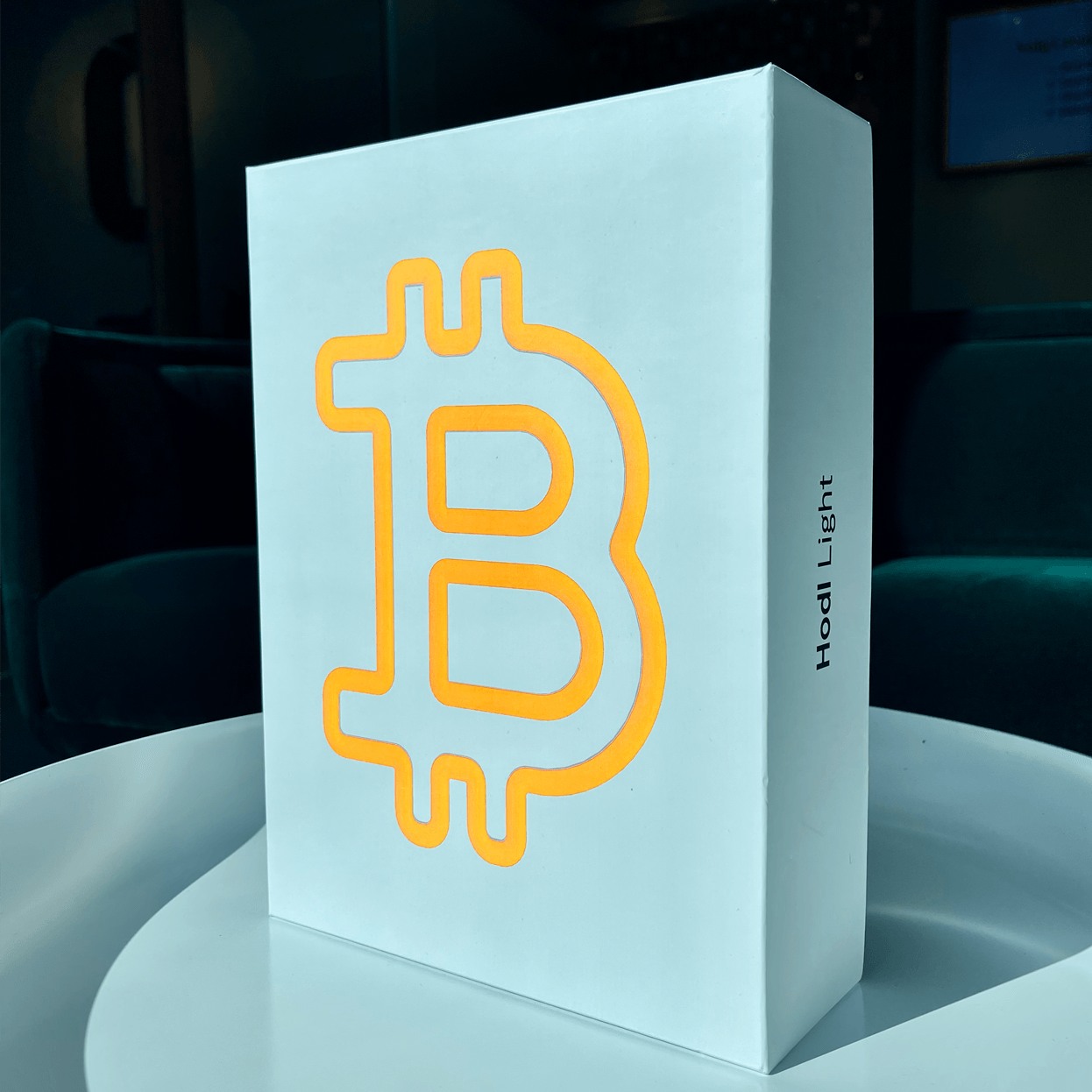 Cryptotag Hodl Led Light Bitcoin Lamp packaging box