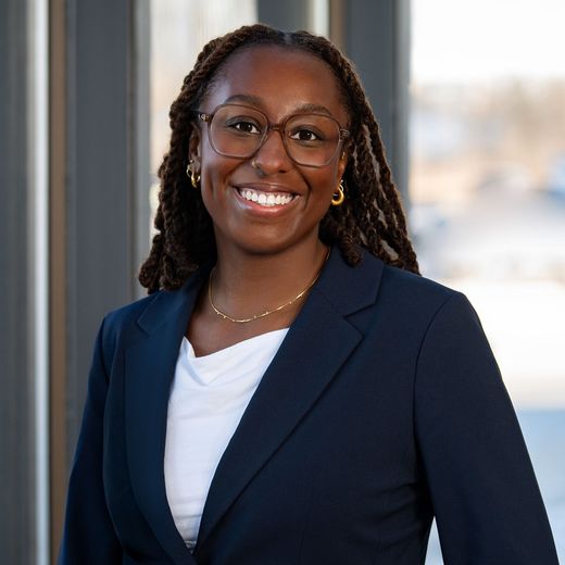 Allison Bosley Headshot