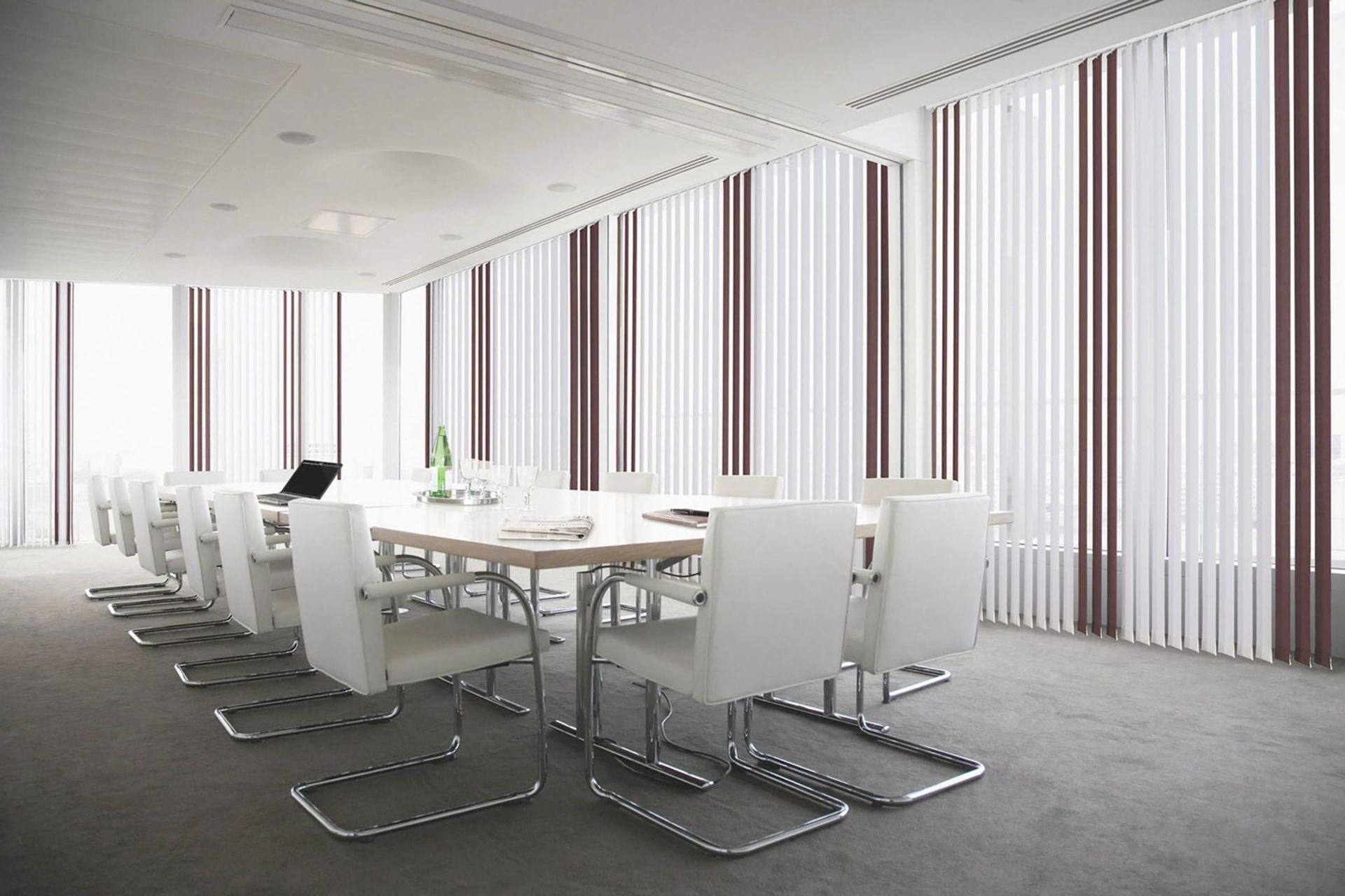 Tende
a bande verticali