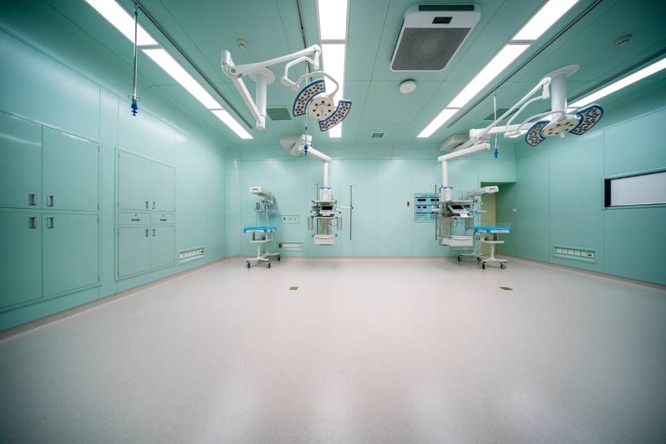 rivestimenti e pavimenti per sale operatorie e camere bianche a Roma