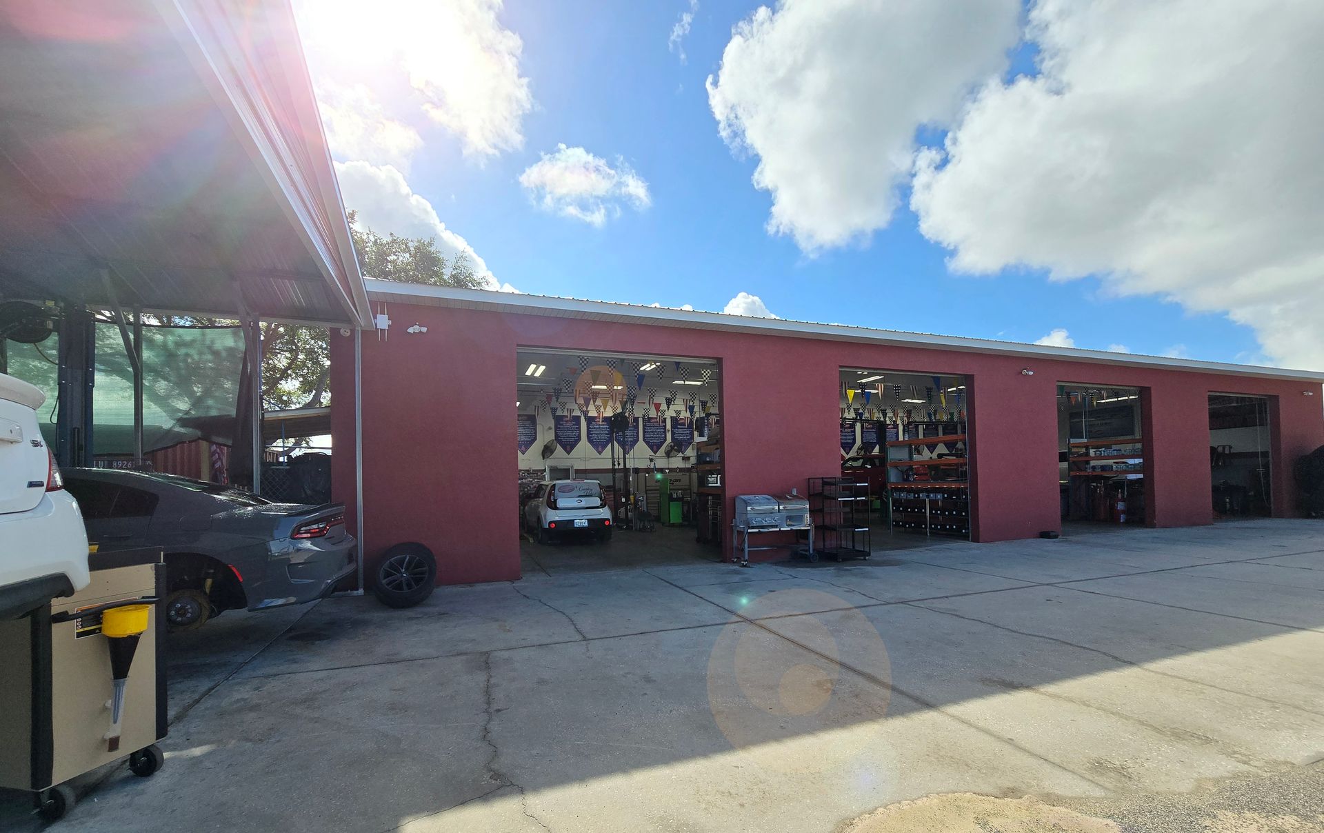 Auto Shop Gallery | Johnny's Automotive - Haines City
