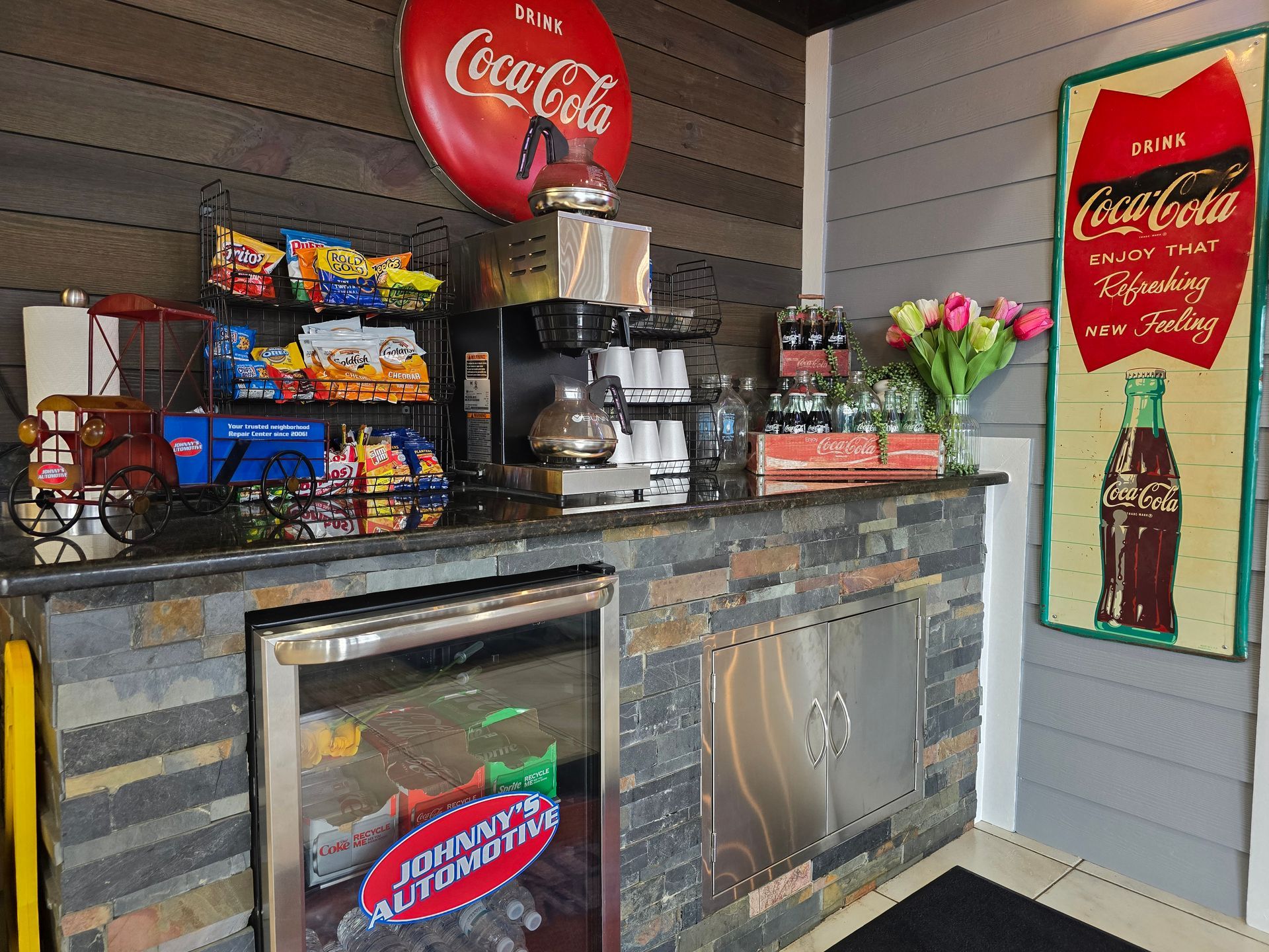Auto Shop Gallery | Johnny's Automotive - Haines City