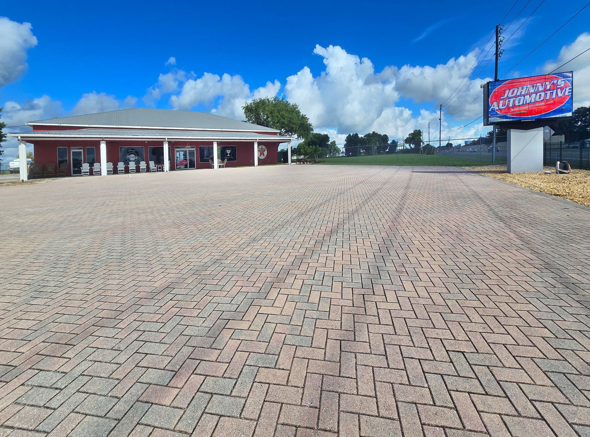 Auto Shop Gallery | Johnny's Automotive - Haines City
