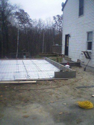 Underconstruction wall