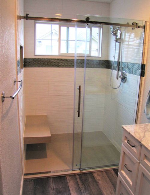 White Marble Walls On Shower