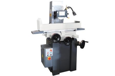 Una rectificadora de superficies gris, utilizada para el acabado de metales de precisión.