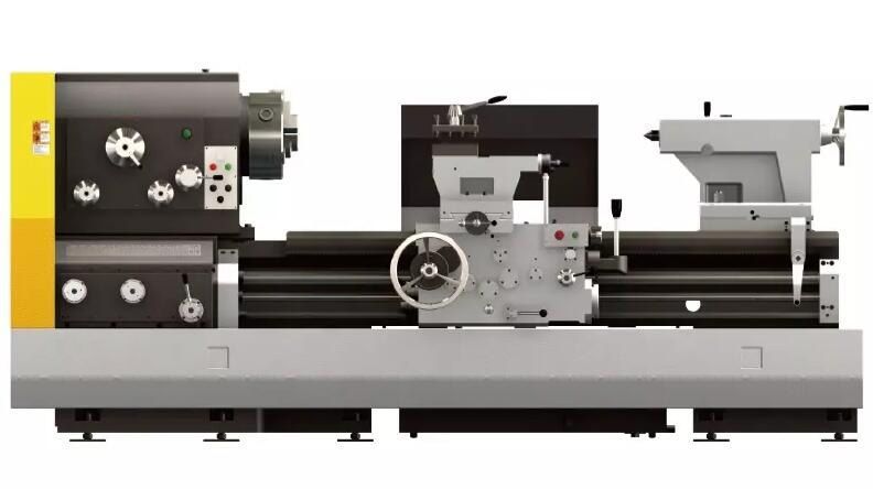 Torno con detalles amarillos y grises, utilizado para trabajar metales.