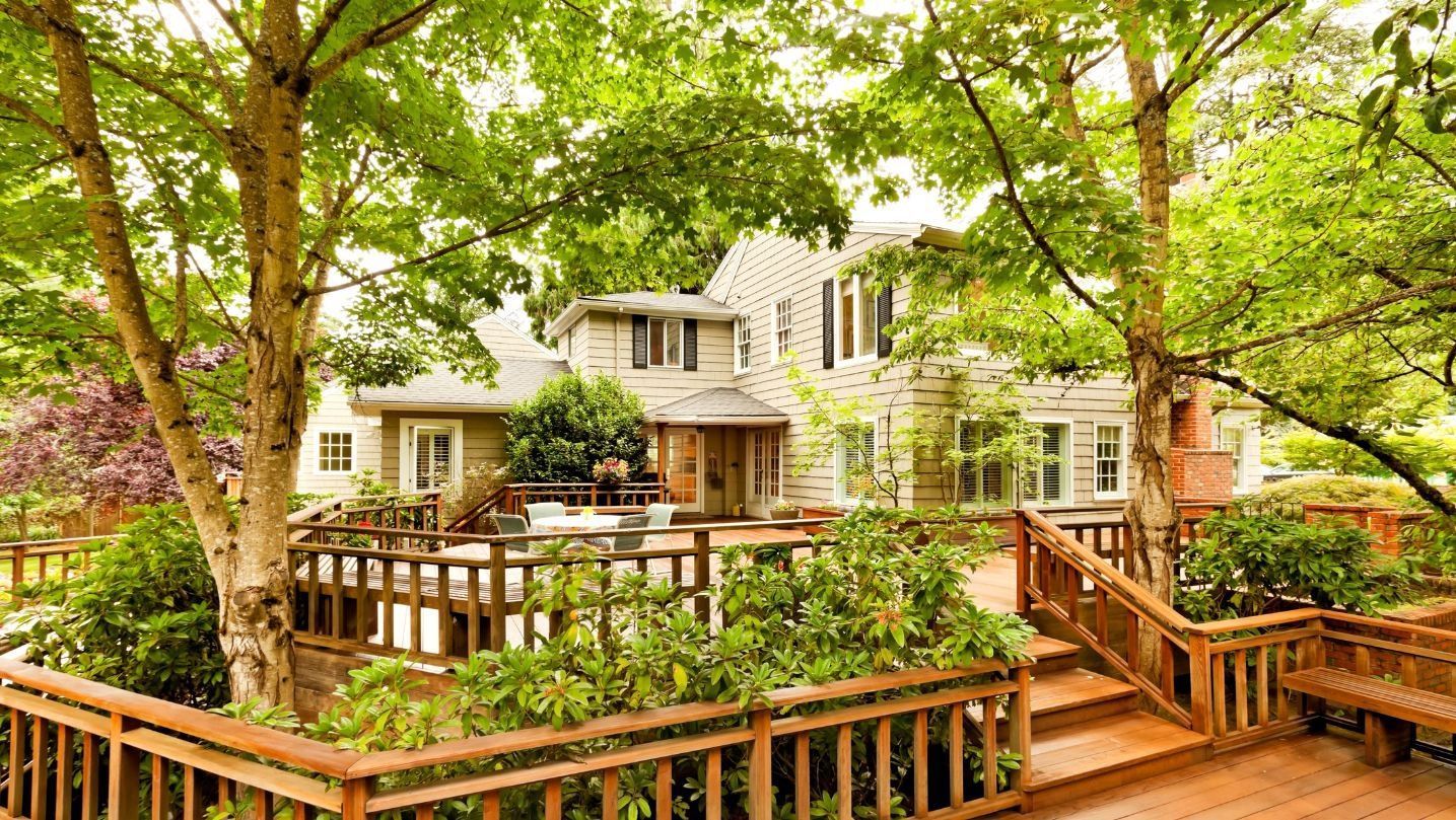 Deck Builder in Reading and Berks County