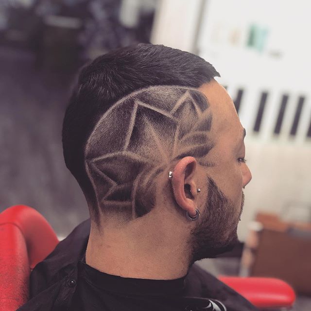 taglio di tendenza per uomo