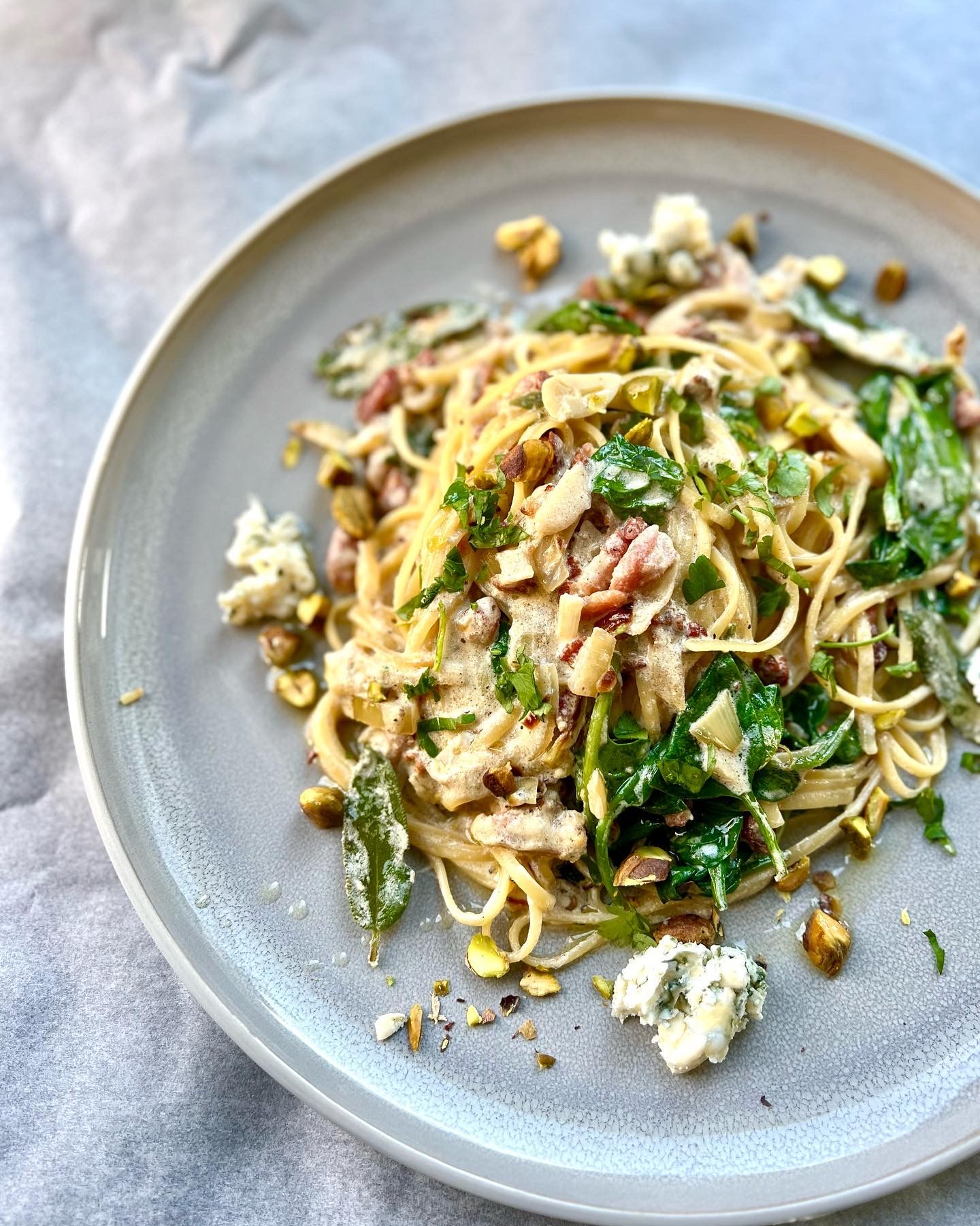 eteneteneten linguini gorgonzola
