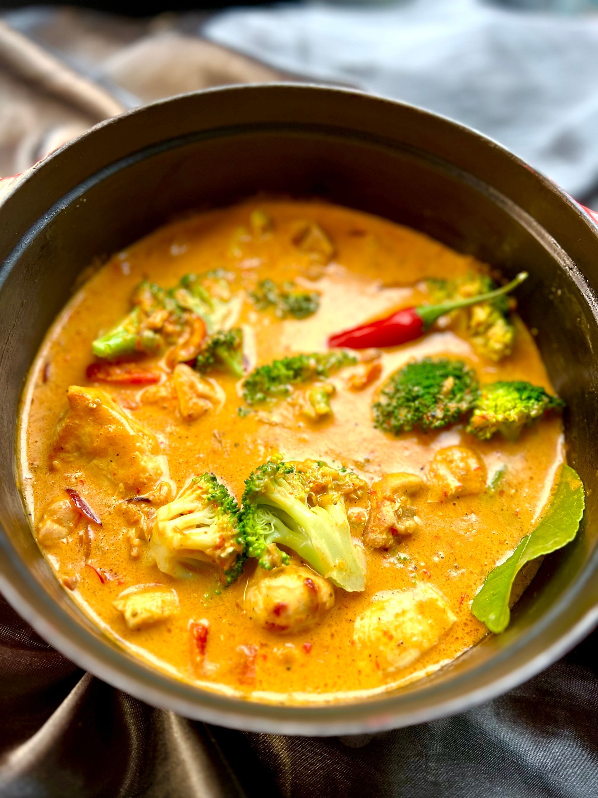 eteneteneten red curry