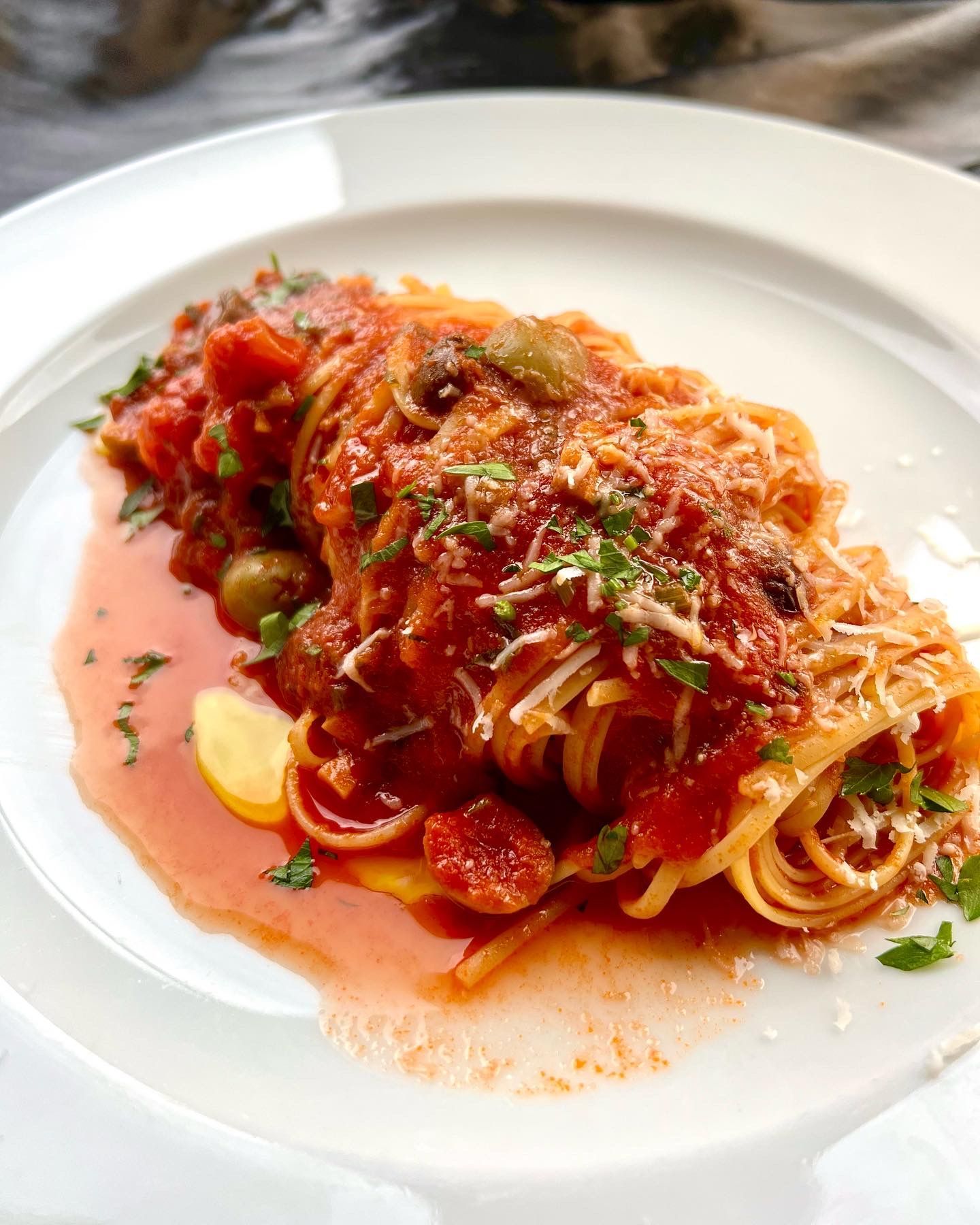 eteneteneten puttanesca