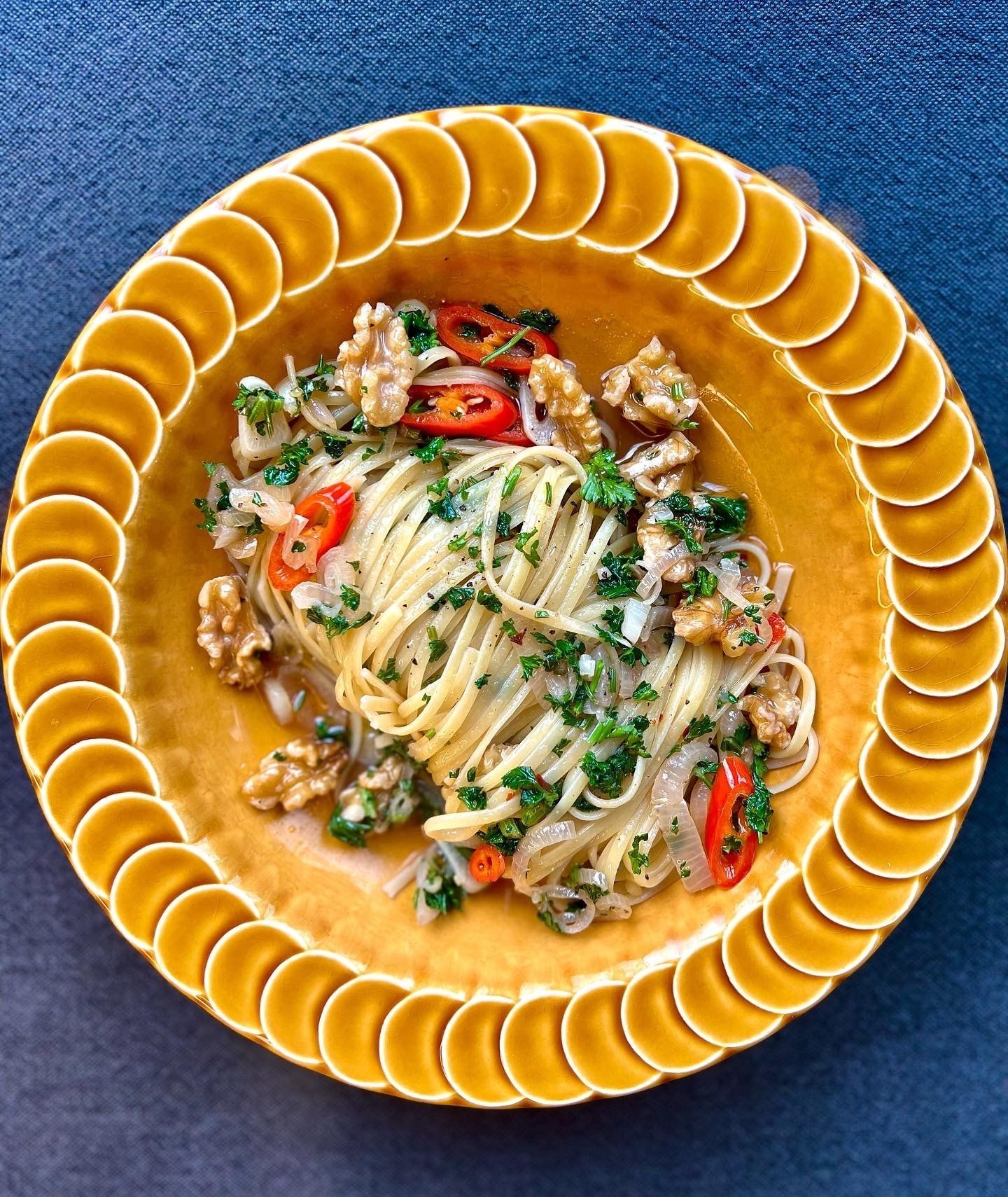 eteneteneten luinguini aglio e olio