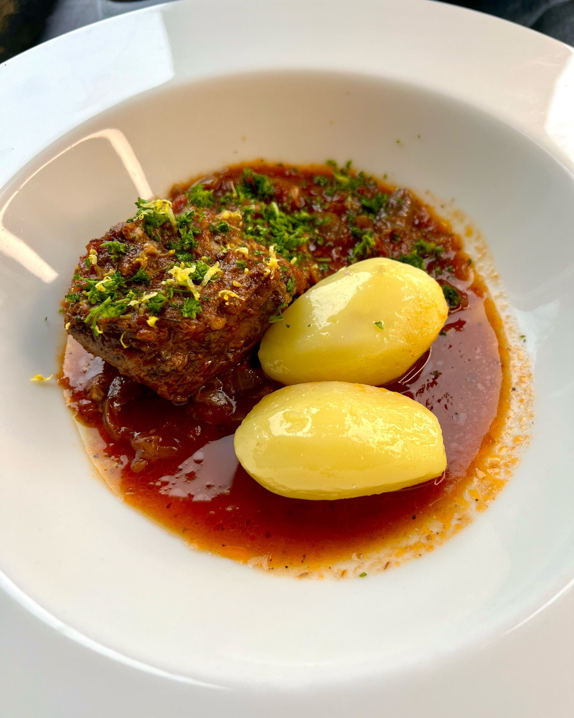 eteneteneten stifado