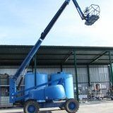 mezzo con piattaforma aerea