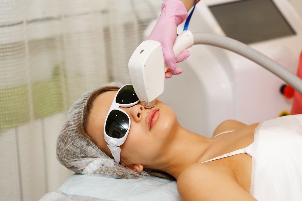 woman receiving wrinkle reduction treatment