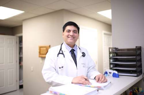 Dr. Gautam Jha - Internal Medicine in Salem, IL