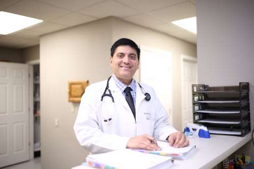 Dr. Gautam Jha - Internal Medicine in Salem, IL