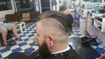 Barber shop in Humble TX – haircut and beard trim