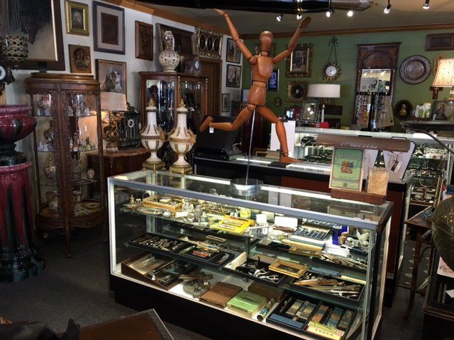 Antique Display—George's Antiques in Fullerton CA