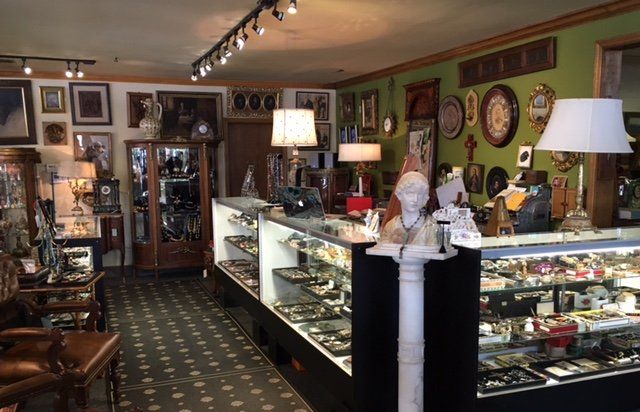 Antique Shop—George's Antiques in Fullerton CA
