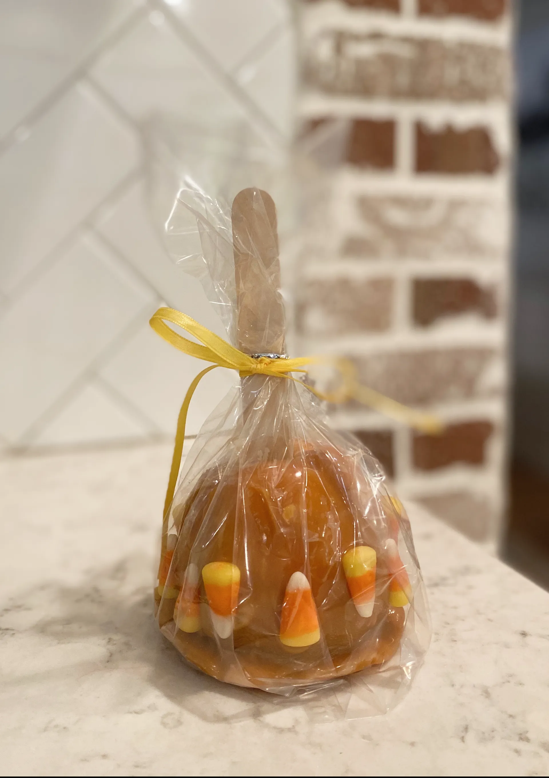 Easy Caramel Apple Tutorial