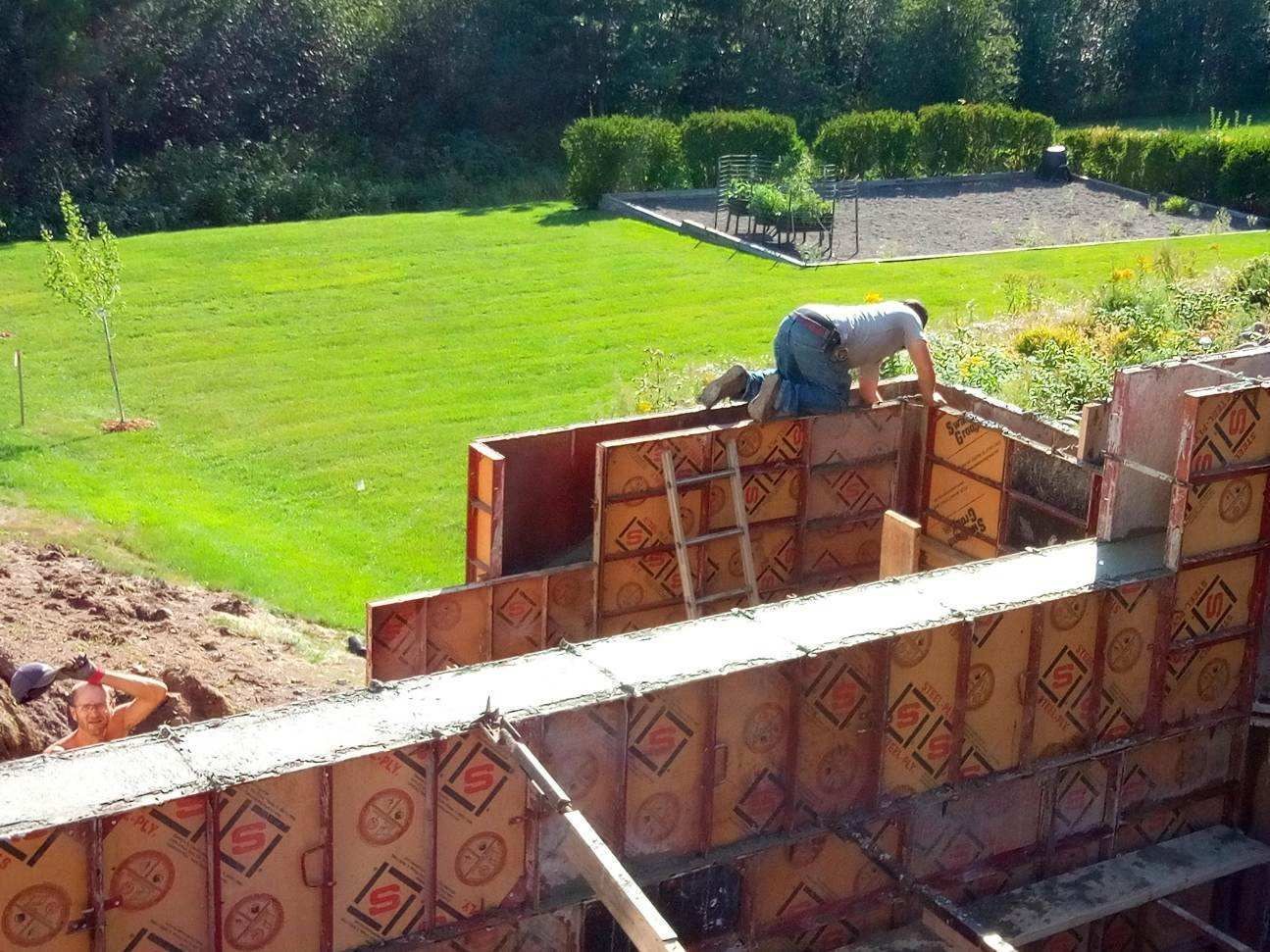 Poured Concrete Foundation Wall Naples FL - TCG Trinity Construction Group