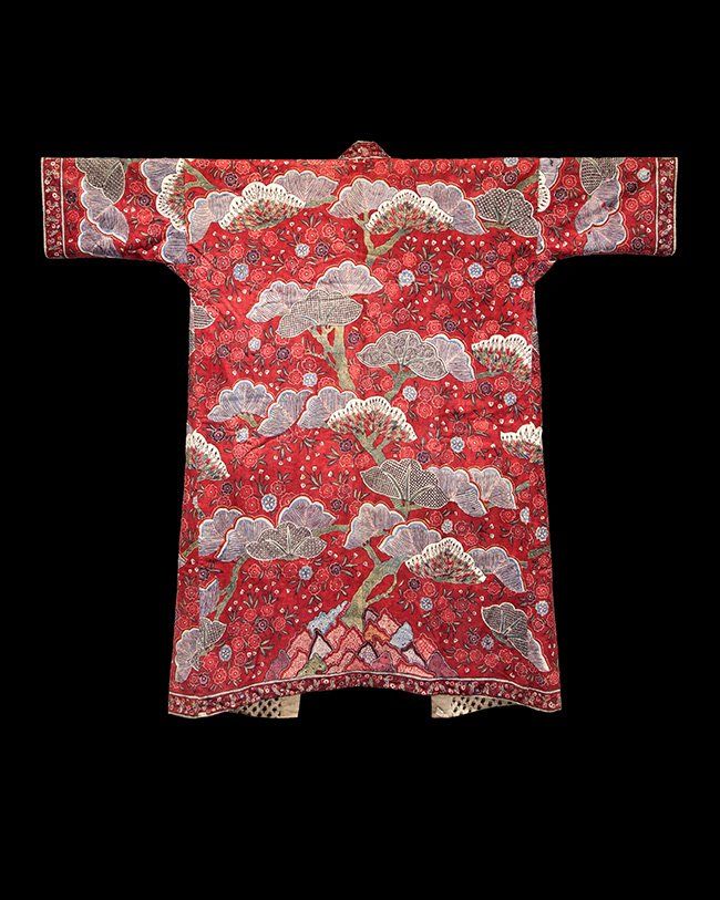 Sitsen fotografie catalogi voor het FriesMuseum te Leeuwarden en London.