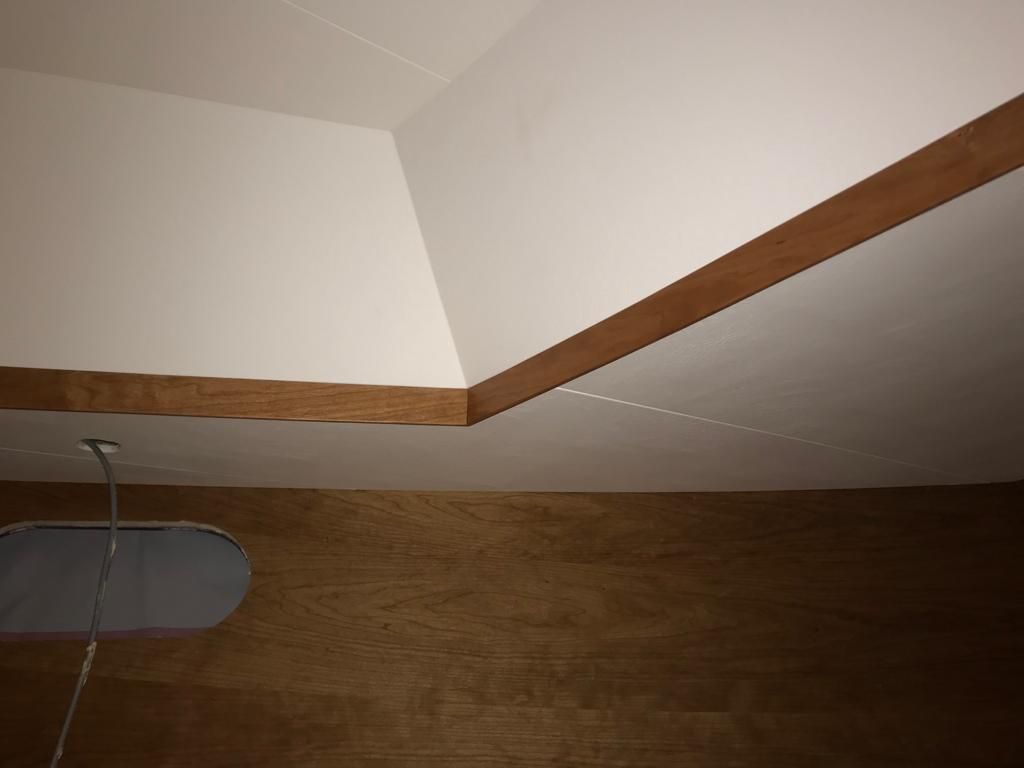 leer plafond nette afwerking Cruiser Jacht Interieur JachtbetimmeringNoord