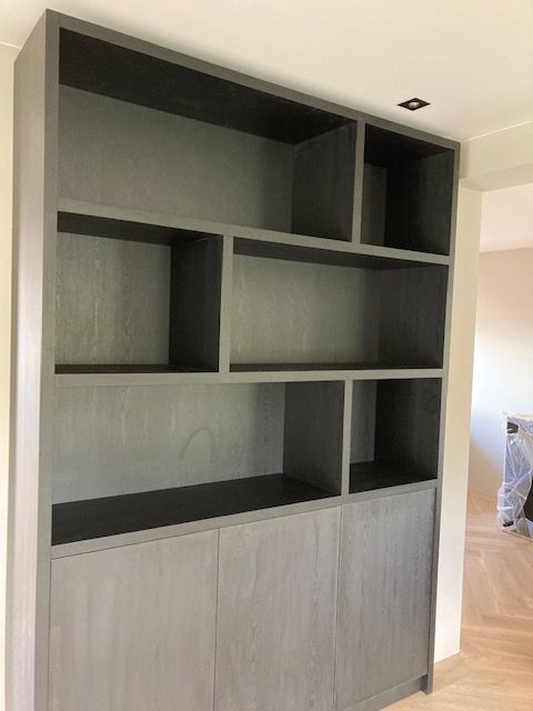 duurzaam interieur kasten en materiaal van hout, houten kasten woonkamer hout