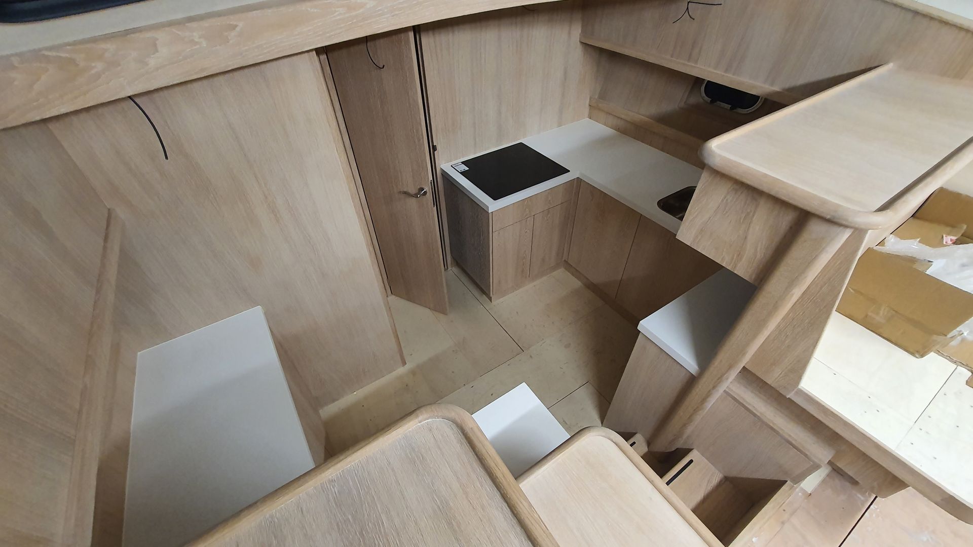 Keuken Casco Cruiser interieurbouw Exclusief JachtbetimmeringNoord