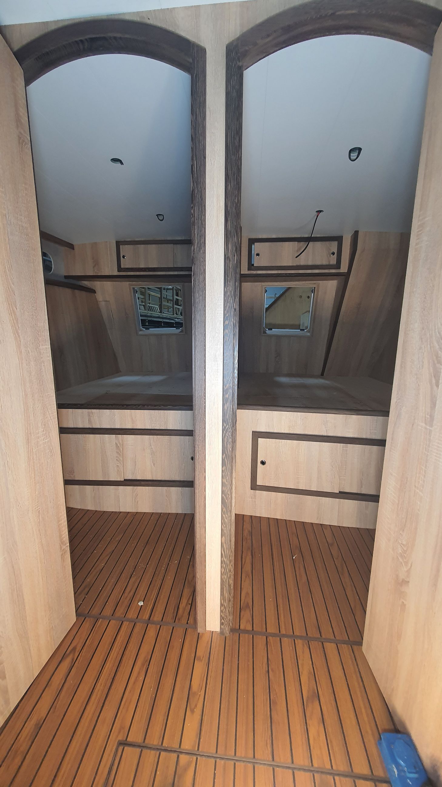 Slaapkamers massief hout Casco Cruiser interieurbouw Exclusief JachtbetimmeringNoord