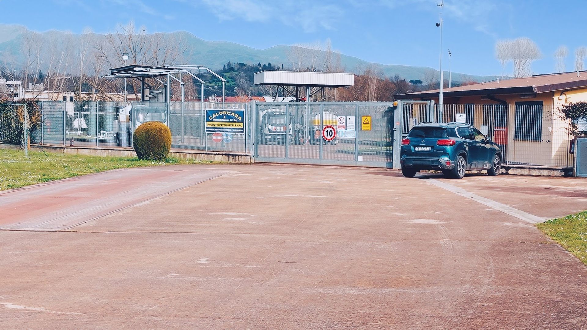 Calorcasa - Entrata uffici