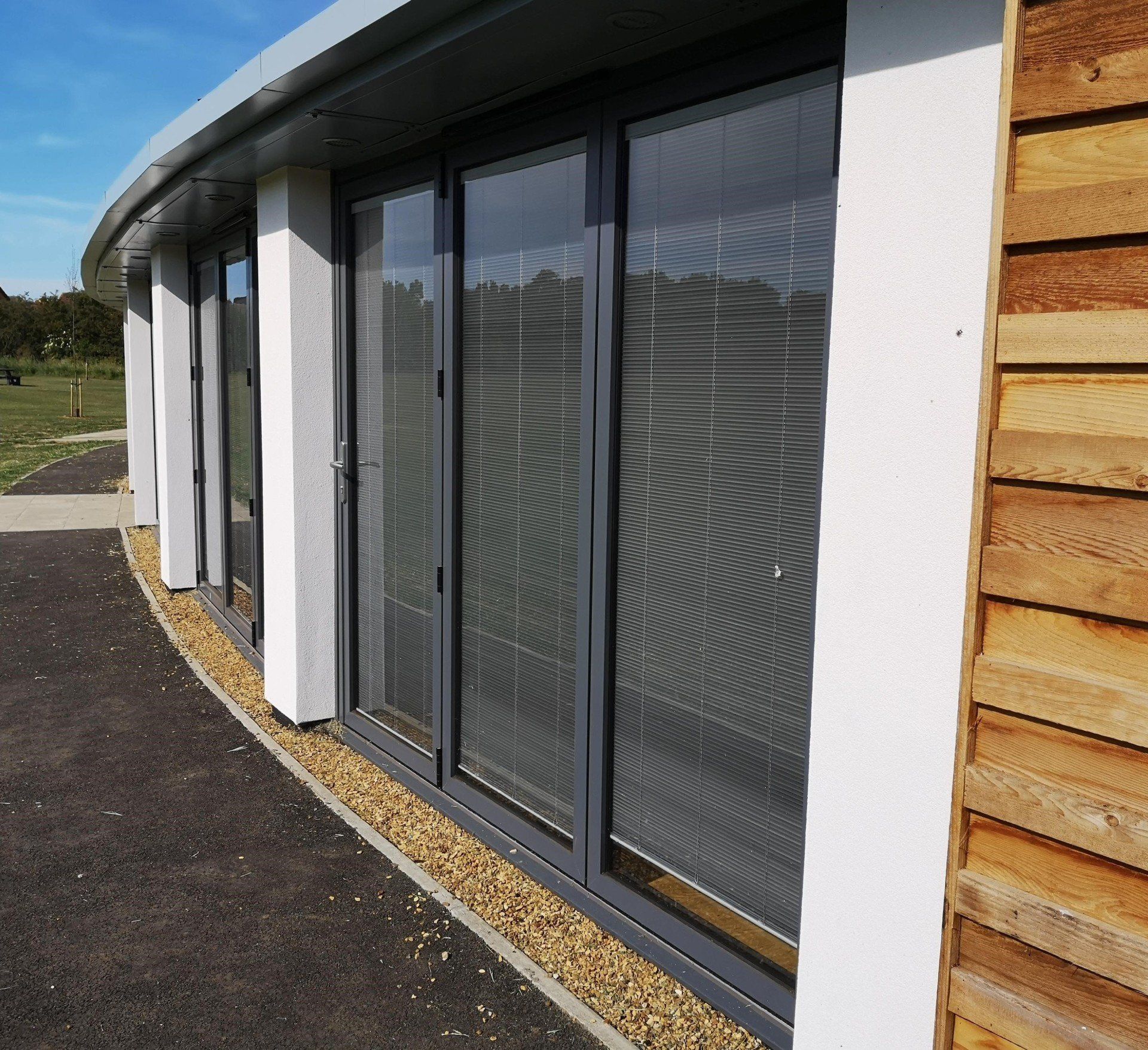 COMMERCIAL AND COMMUNITY PROJECTS 24