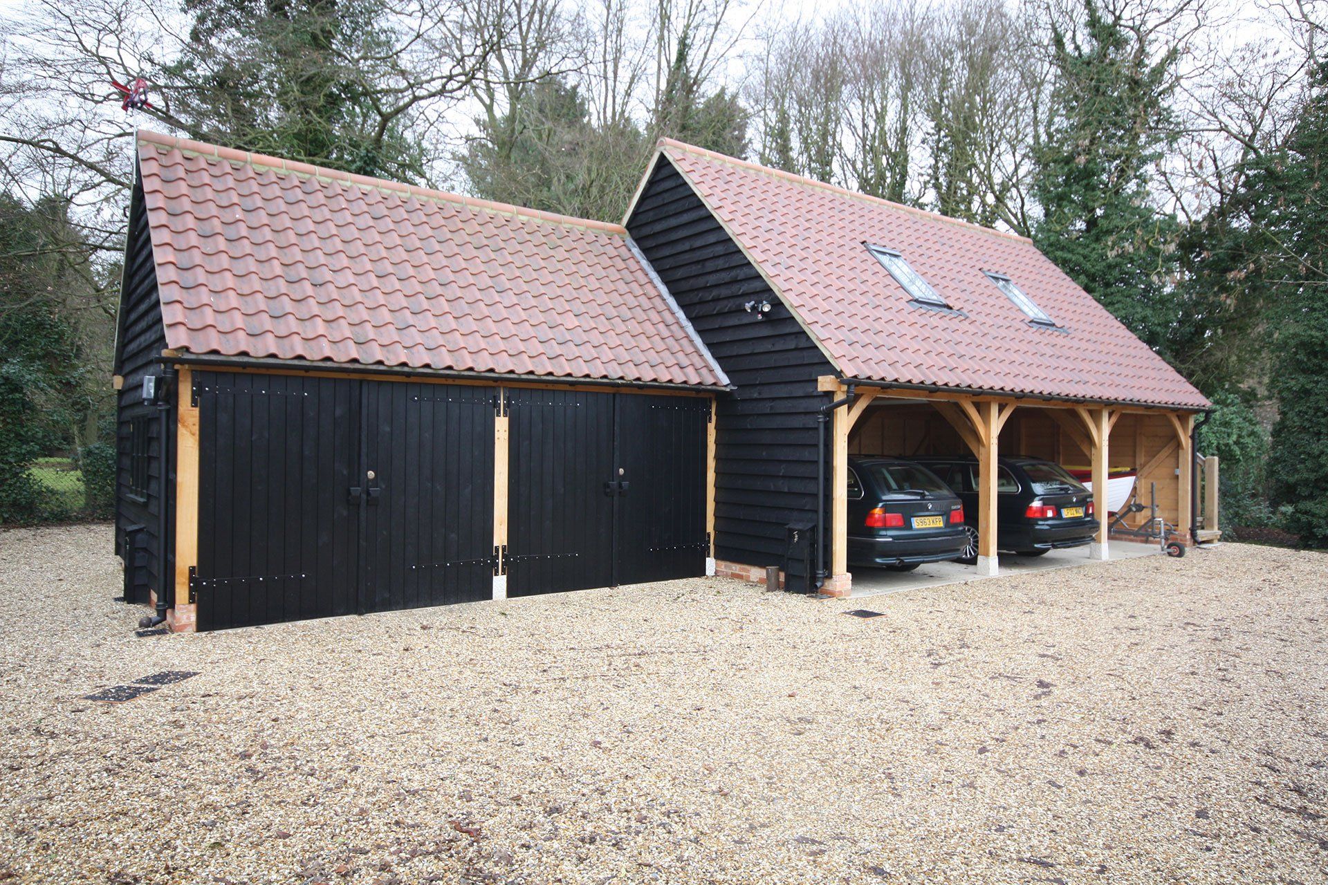 COMMERCIAL AND COMMUNITY PROJECTS 9