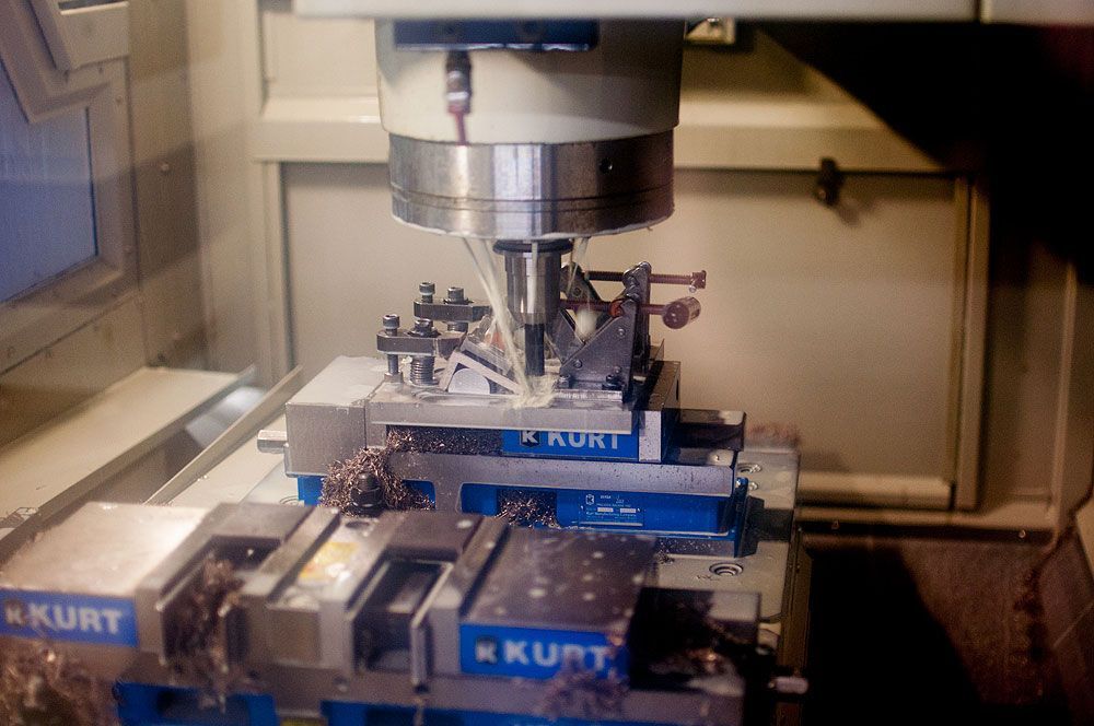 A machine that has the word kurt on it