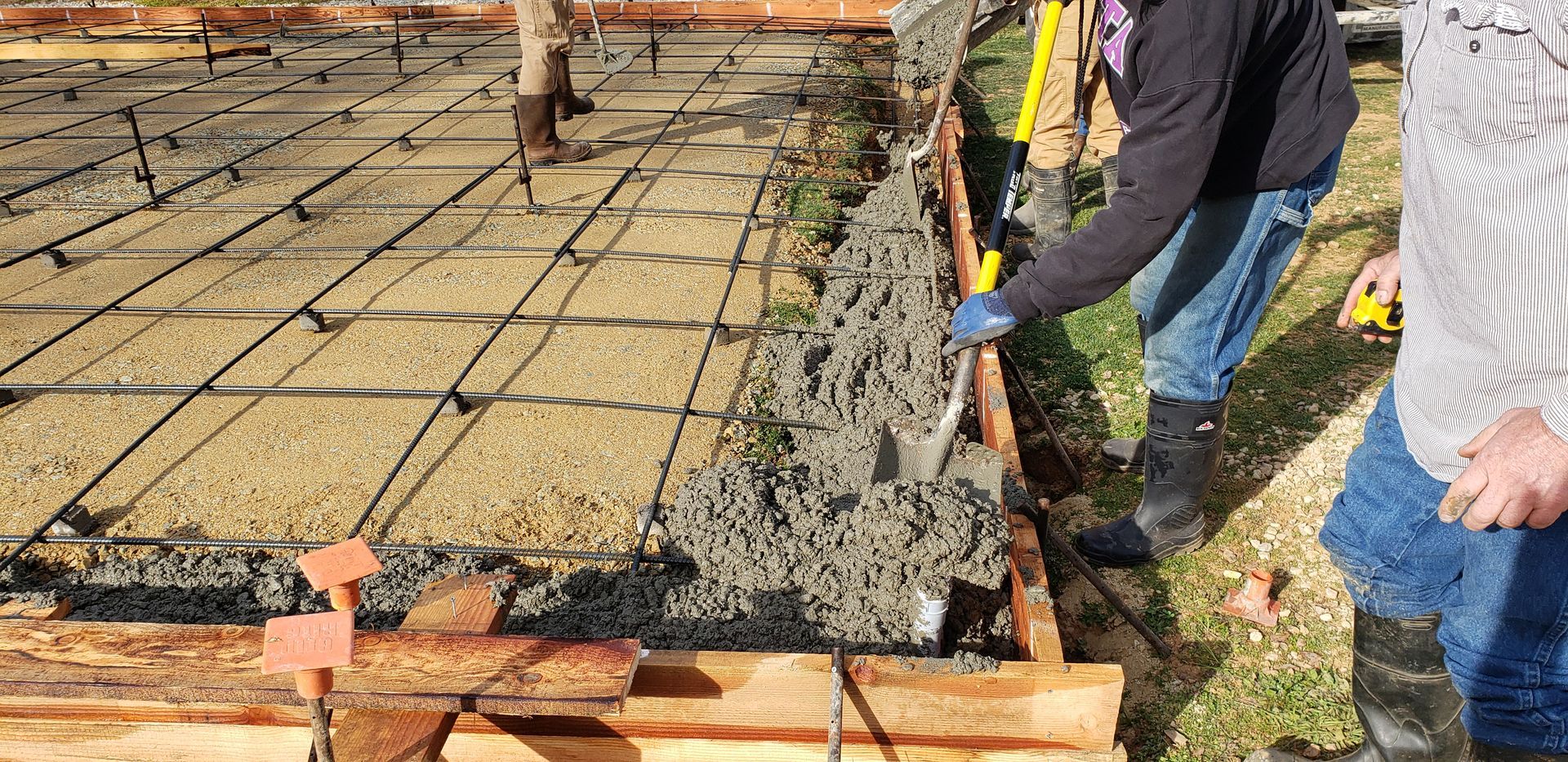 Concrete contractor redding CA patio concrete shop pad