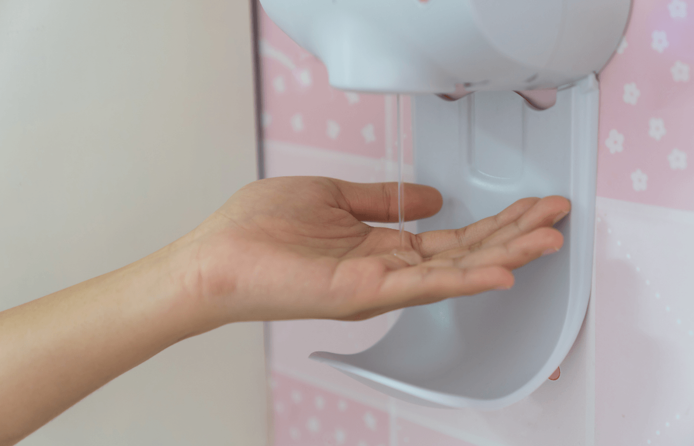 touch free hand sanitizer dispenser