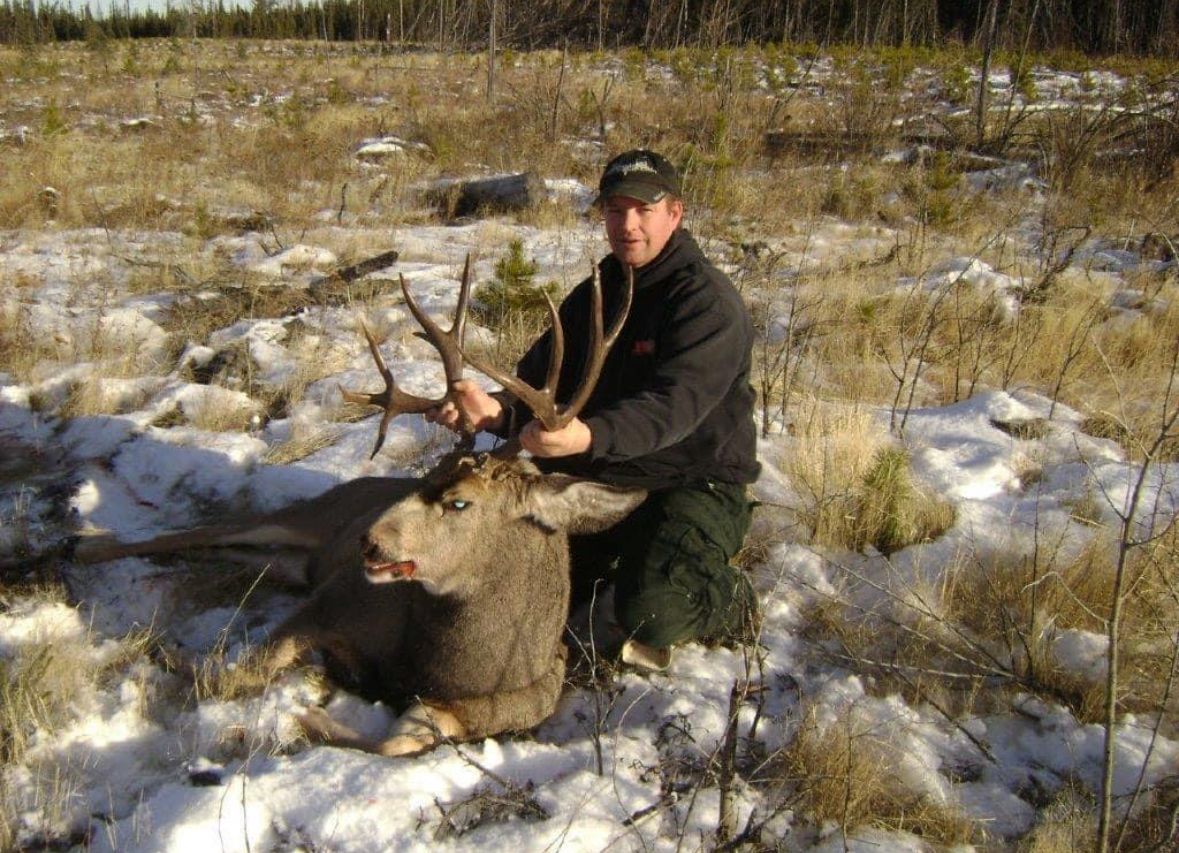 Mule deer hunts in Canada