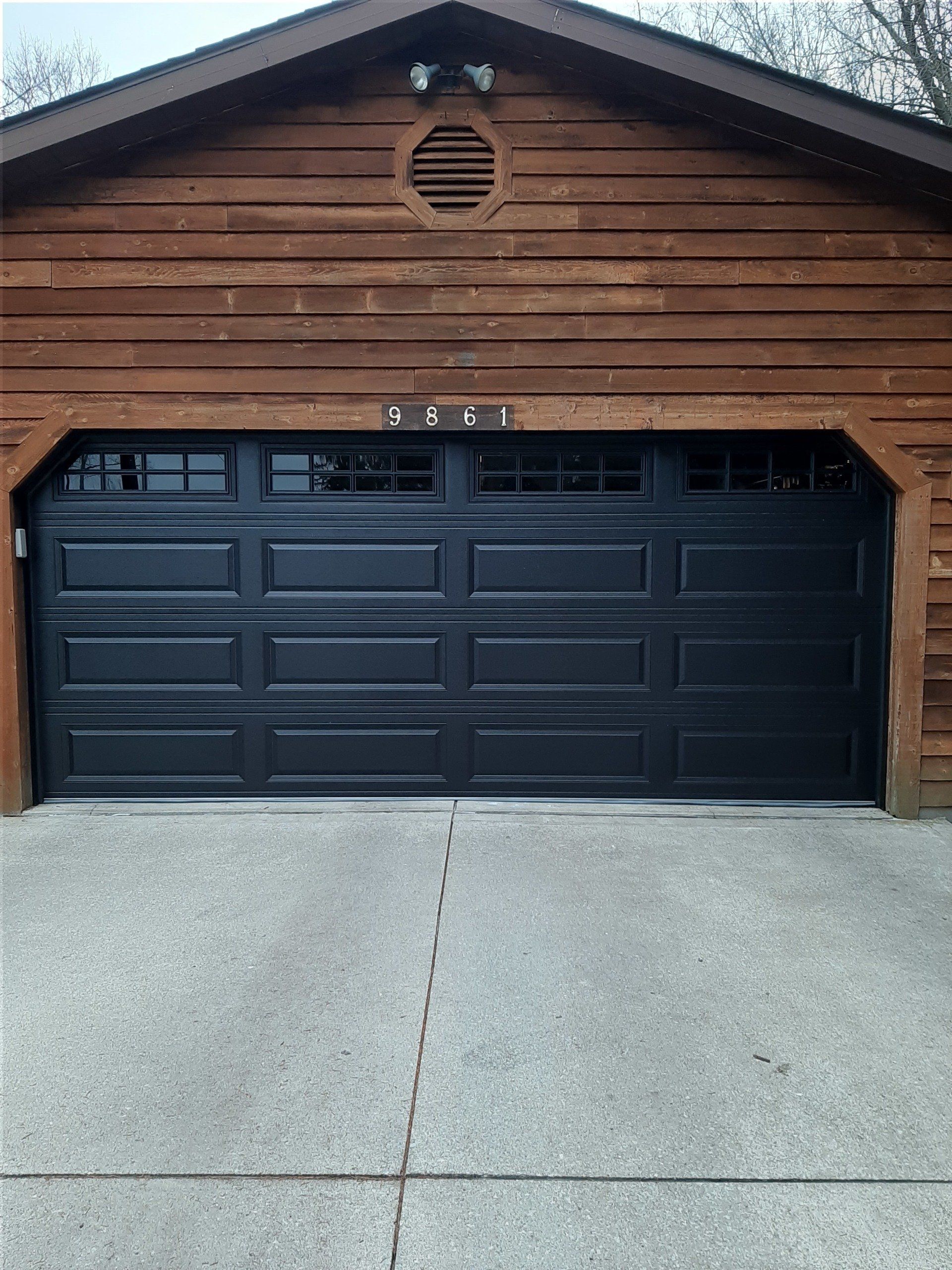 Garage doors Columbia Station, OH Potter Overhead Door Inc
