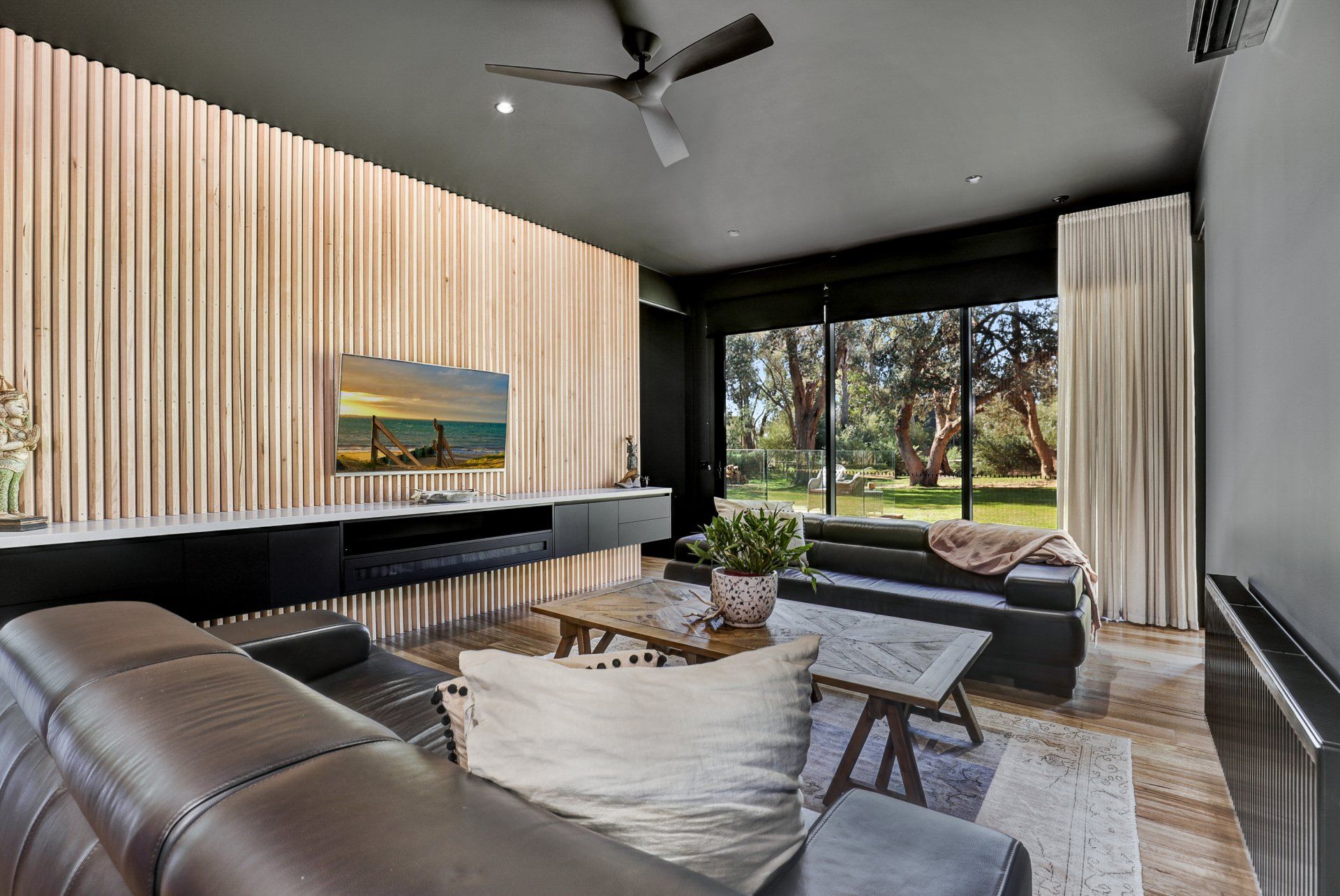 Cowes Real Estate, Cowes Property,Inverloch 3996, 3996 Studio, Beaumont Building Design, MJ Clarke Developments, Colourbond, Scyon Walls, Bass Coast Builder, Hereward Close Cowes, Phillip Island