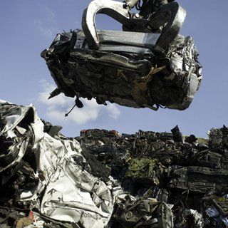 Contact our scrap disposal experts now!